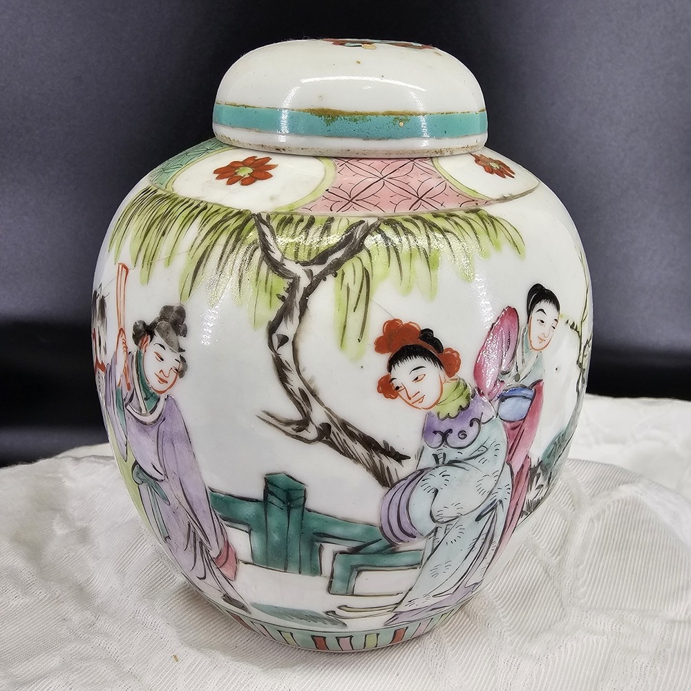 Antique Qing Dynasty Famille Rose Porcelain Ginger Jar - Court Ladies, 5.5"